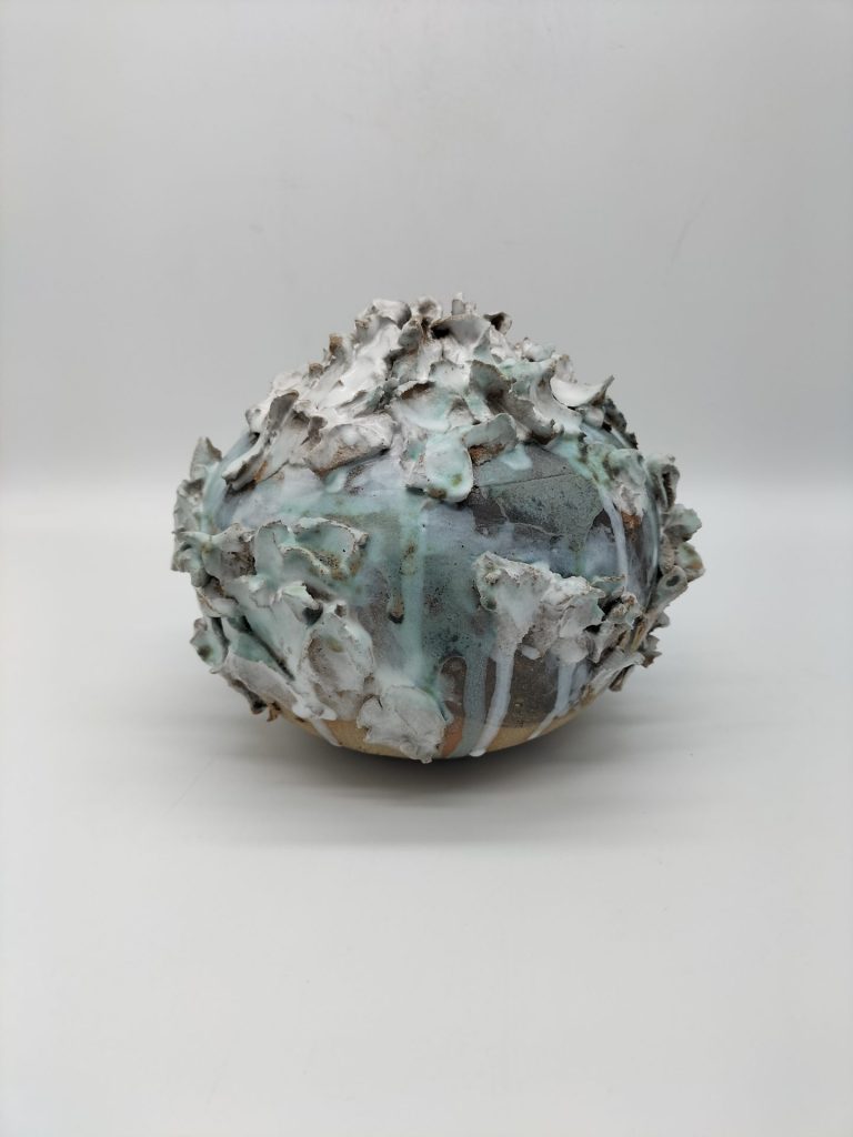 Glazed stoneware vessel, 14 x 15 cm